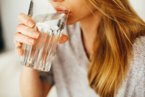 how much water to drink for beautiful skin